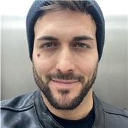 Profesor de inglés con un nivel B1 por la EOI (Escuela oficial de idiomas). Cuento con +10 años en clases particulares como alumno. Tengo experiencia en clases para niños de educación primaria y E.S.O.